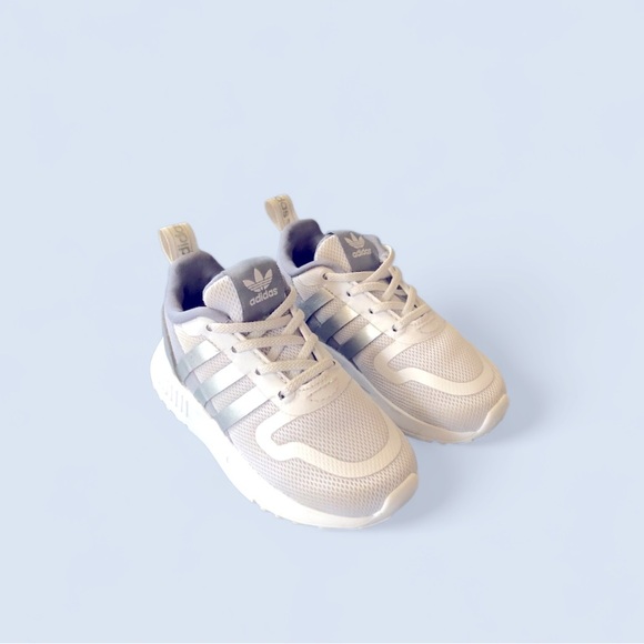 Adidas Originals Multix Sneaker - Picture 2 of 5